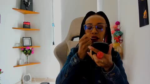 Snapshot of scarlettmalbec chatting on January 2025 01:16:02 PM Scarlett online show from January 2025 01:16:02 PM