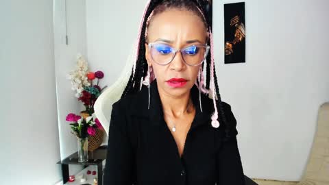 Snapshot of scarlettmalbec chatting on February 2025 09:04:01 PM Scarlett online show from February 2025 09:04:01 PM