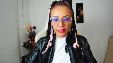 Snapshot of scarlettmalbec chatting on February 2025 11:42:01 PM Scarlett online show from February 2025 11:42:01 PM