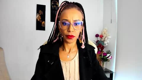 Snapshot of scarlettmalbec chatting on February 2025 08:27:02 PM Scarlett online show from February 2025 08:27:02 PM