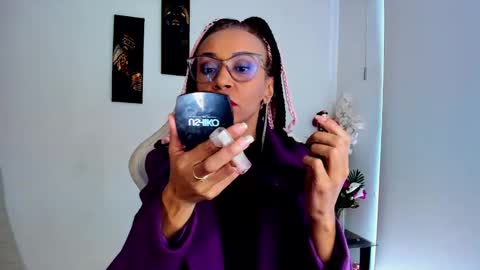 Snapshot of scarlettmalbec chatting on February 2025 09:15:01 PM Scarlett online show from February 2025 09:15:01 PM