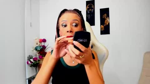 Snapshot of scarlettmalbec chatting on March 2025 08:48:01 PM Scarlett online show from March 2025 08:48:01 PM