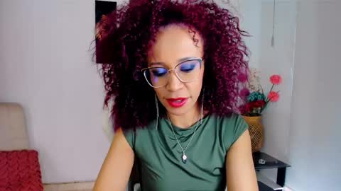 Snapshot of scarlettmalbec chatting on September 2025 09:36:01 PM Scarlett online show from September 2025 09:36:01 PM