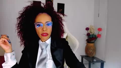 Snapshot of scarlettmalbec chatting on September 2025 09:39:02 PM Scarlett online show from September 2025 09:39:02 PM