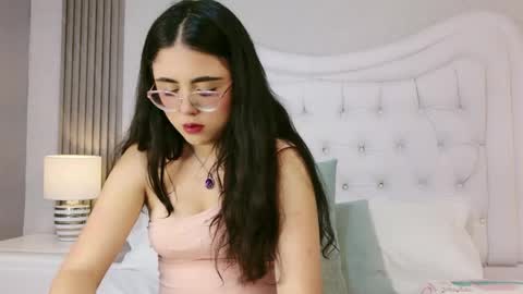 Scarlett Petrova online show from May 2026 04:04:02 PM