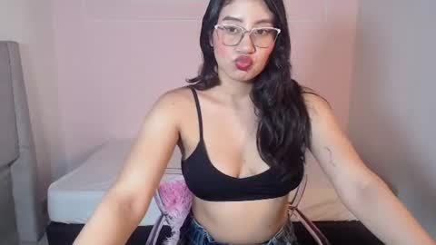 scarlettray5 online show from July 2026 12:15:01 PM