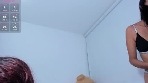 Snapshot of scarlettt_moon chatting on May 2026 03:23:01 AM scarlettt_moon online show from May 2026 03:23:01 AM