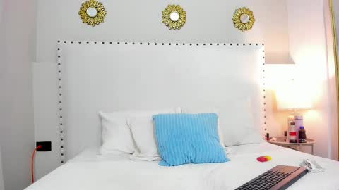 scarlett online show from March 2026 12:27:02 AM