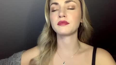 ScarlettxBlonde online show from May 2026 08:26:02 PM