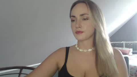 ScarlettxBlonde online show from July 2026 03:17:01 PM
