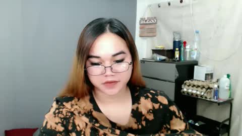 Snapshot of scarletvamp chatting on May 2026 01:10:02 AM scarletvamp online show from May 2026 01:10:02 AM