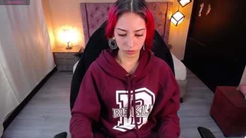 Scarllett online show from January 2025 03:43:01 AM