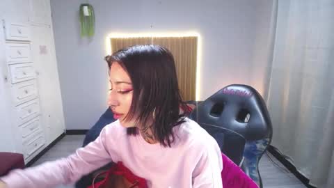 Snapshot of scarllett_bdsm chatting on December 2025 06:11:01 AM Scarllett online show from December 2025 06:11:01 AM