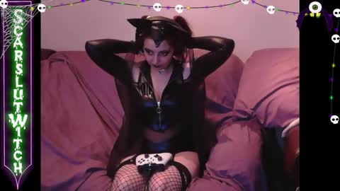 Snapshot of scarslutwitch chatting on October 2025 07:32:01 AM ScarSlutWitch online show from October 2025 07:32:01 AM