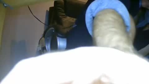 Snapshot of schlueppee chatting on December 2024 08:11:01 AM Fritz Schluepper online show from December 2024 08:11:01 AM