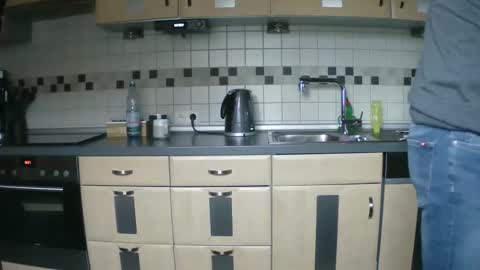 Snapshot of schlueppee chatting on December 2024 09:55:02 AM Fritz Schluepper online show from December 2024 09:55:02 AM