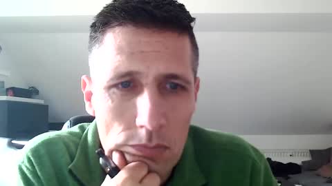 Snapshot of schnuckigeil chatting on February 2025 11:22:01 AM Dildomen online show from February 2025 11:22:01 AM