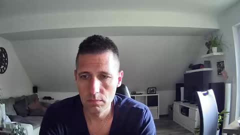 Snapshot of schnuckigeil chatting on October 2025 10:11:01 AM Dildomen online show from October 2025 10:11:01 AM