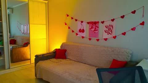 Rina online show from September 2025 11:10:01 AM