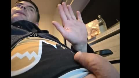 Snapshot of schosch01 chatting on December 2024 09:09:02 PM schosch01 online show from December 2024 09:09:02 PM