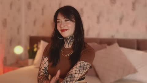 Scolw  online show from September 2025 07:57:01 PM