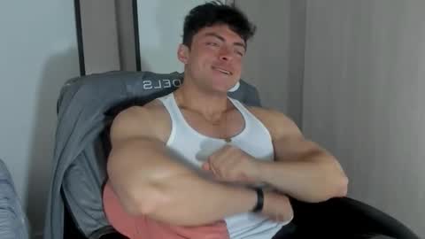 Snapshot of scott__miller chatting on October 2025 03:06:01 AM scott__miller online show from October 2025 03:06:01 AM