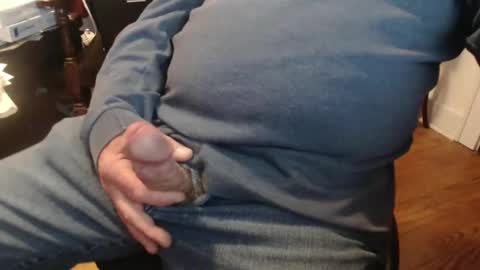 Snapshot of scottbearfun chatting on March 2025 04:29:02 PM scottbearfun online show from March 2025 04:29:02 PM