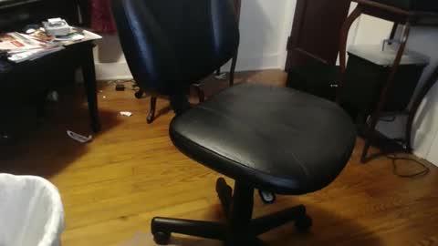 Snapshot of scottbearfun chatting on December 2025 03:12:02 AM scottbearfun online show from December 2025 03:12:02 AM