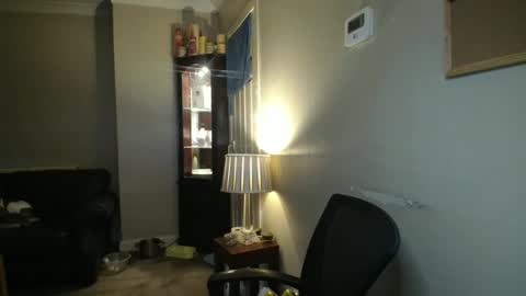 James online show from April 2026 09:32:01 PM