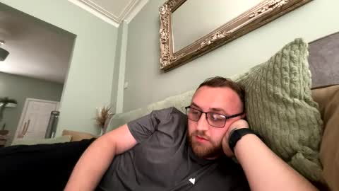 StraightScouse online show from May 2026 06:24:01 PM