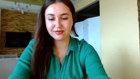 Elizabeth  online show from June 2026 09:00:01 AM