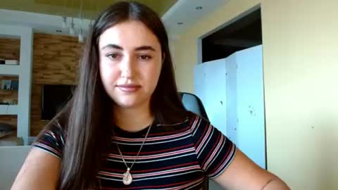 Elizabeth  online show from June 2026 09:14:01 AM