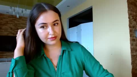 Elizabeth  online show from June 2026 09:50:01 AM