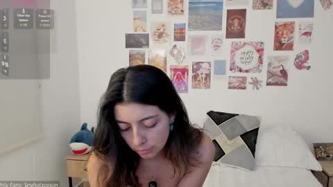 Aria Independent model online show from April 2026 02:27:02 AM