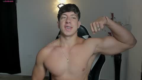 Snapshot of sean_brownx chatting on June 2026 11:42:01 AM Sean online show from June 2026 11:42:01 AM