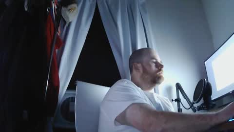 seanv26 online show from September 2025 02:05:01 AM