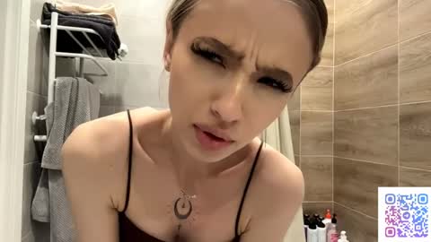 Kate online show from May 2026 07:10:02 PM