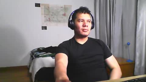 Snapshot of seb5759 chatting on June 2026 05:22:01 AM seb5759 online show from June 2026 05:22:01 AM