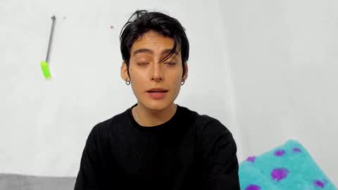 Snapshot of sebas_rosse chatting on December 2024 10:19:01 PM sebastian online show from December 2024 10:19:01 PM