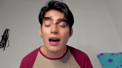 Snapshot of sebas_rosse chatting on December 2024 01:18:01 AM sebastian online show from December 2024 01:18:01 AM