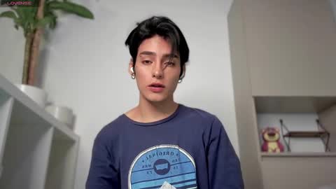 Snapshot of sebas_rosse chatting on December 2024 04:02:02 AM sebastian online show from December 2024 04:02:02 AM