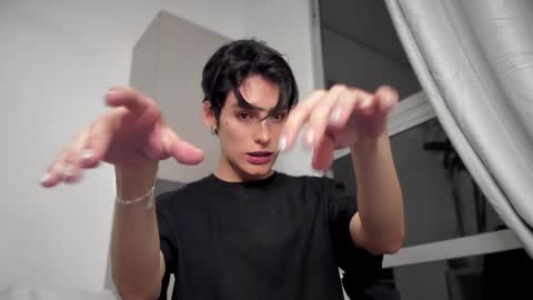 Snapshot of sebas_rosse chatting on December 2024 11:34:02 PM sebastian online show from December 2024 11:34:02 PM