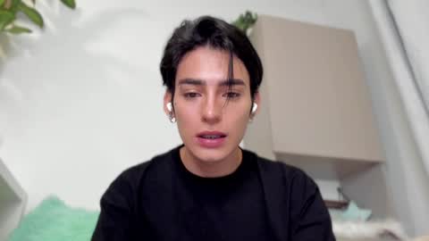 Snapshot of sebas_rosse chatting on January 2025 11:33:01 PM sebastian online show from January 2025 11:33:01 PM