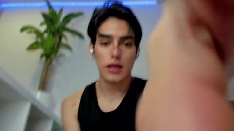 Snapshot of sebas_rosse chatting on January 2025 10:37:01 PM sebastian online show from January 2025 10:37:01 PM