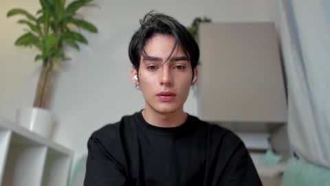 Snapshot of sebas_rosse chatting on January 2025 10:07:02 PM sebastian online show from January 2025 10:07:02 PM