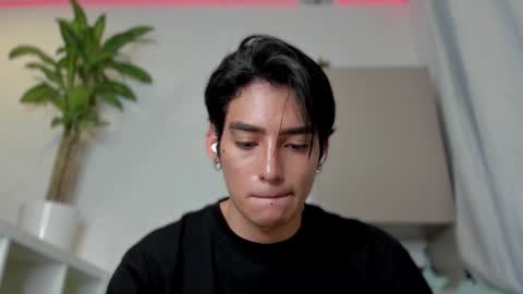 Snapshot of sebas_rosse chatting on January 2025 01:11:01 AM sebastian online show from January 2025 01:11:01 AM