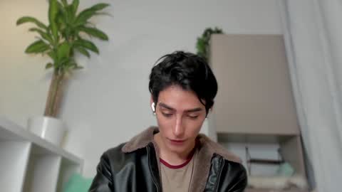 Snapshot of sebas_rosse chatting on January 2025 12:30:01 AM sebastian online show from January 2025 12:30:01 AM