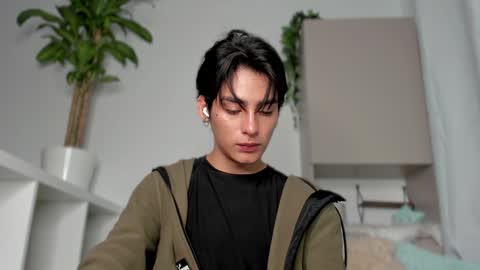 Snapshot of sebas_rosse chatting on January 2025 05:56:01 AM sebastian online show from January 2025 05:56:01 AM