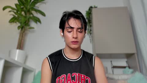 Snapshot of sebas_rosse chatting on January 2025 05:32:02 AM sebastian online show from January 2025 05:32:02 AM