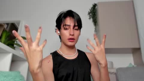 Snapshot of sebas_rosse chatting on February 2025 12:05:01 AM sebastian online show from February 2025 12:05:01 AM